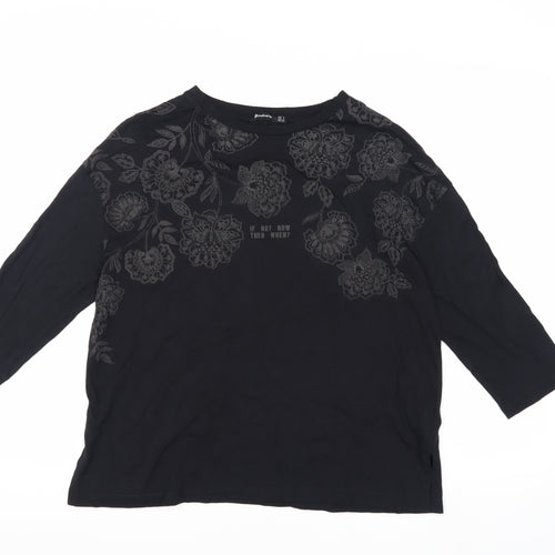 Stradivarius Women’s Black Floral T-Shirt - Size S