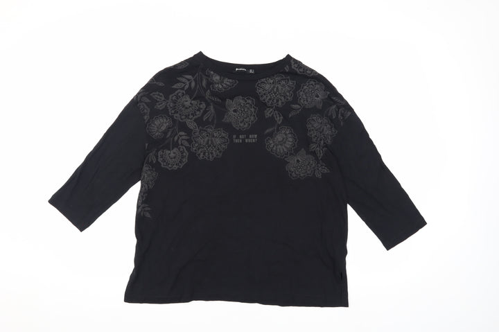 Stradivarius Women’s Black Floral T-Shirt - Size S