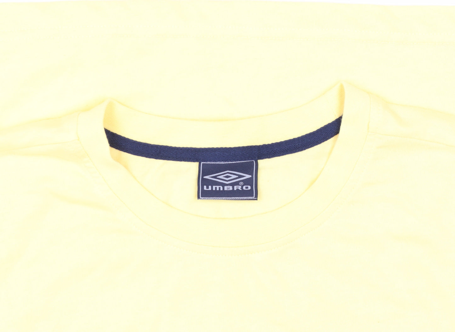 Umbro Men’s Yellow Crew Neck T-Shirt L