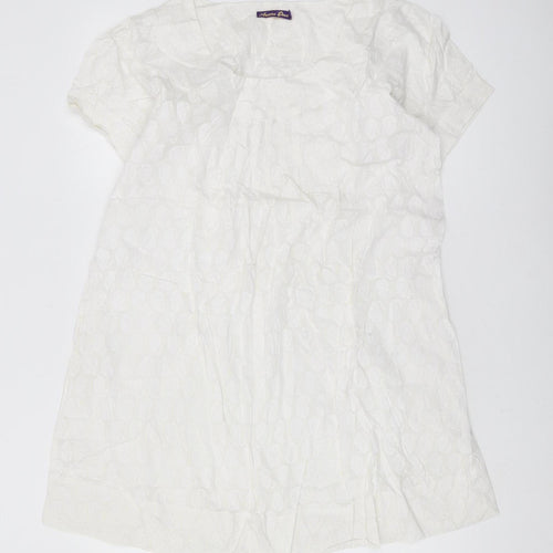 Aruna Devi Women's White Cotton Short Sleeve Top