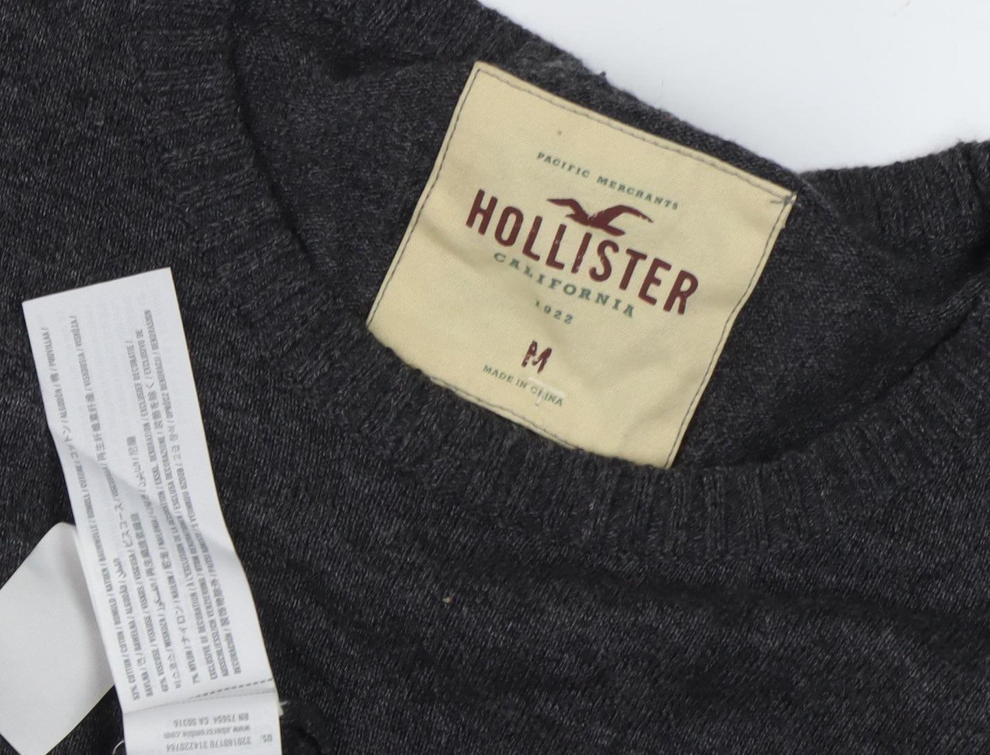 Hollister Men's Black Pullover Sweater Size M