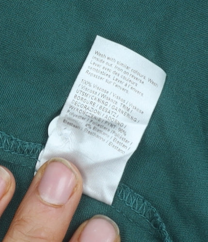 River Island Men's Green Button-Up Shirt M