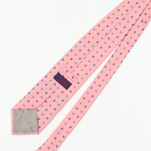 The Windsor Collection Men's Pink Silk Floral Tie