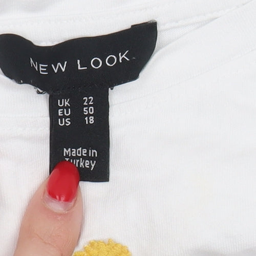 New Look Women's White Floral Cropped T-Shirt Size 22