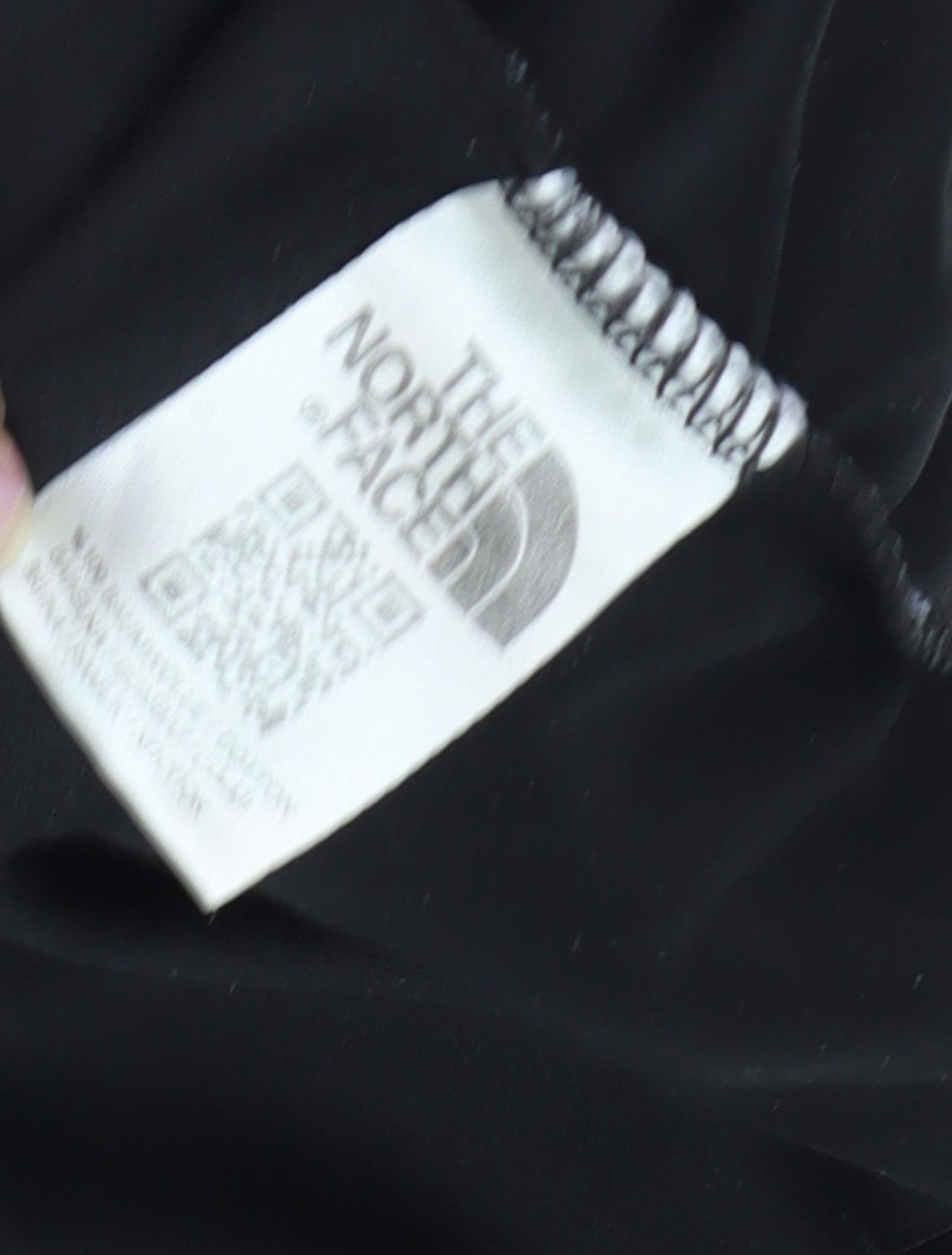 The North Face Boys Black T-Shirt, Size 18, Casual Logo Tee