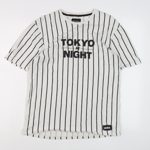 Pull & Bear Men's White Striped T-Shirt, Size M