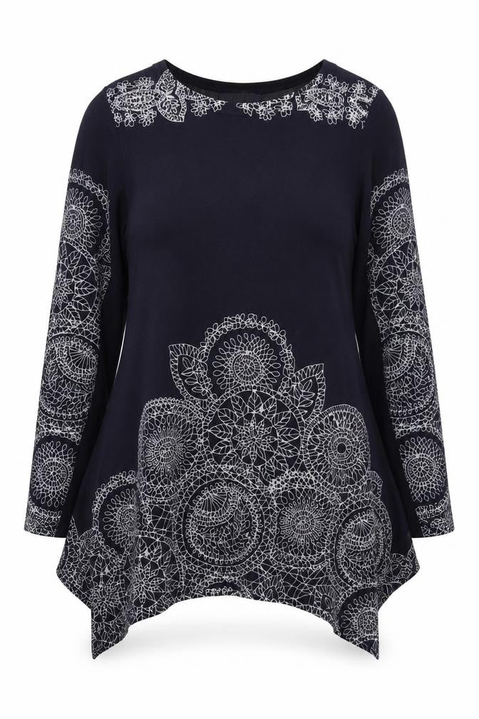 Front view of Autonomy Women's Black L Pullover Geometric Jumper