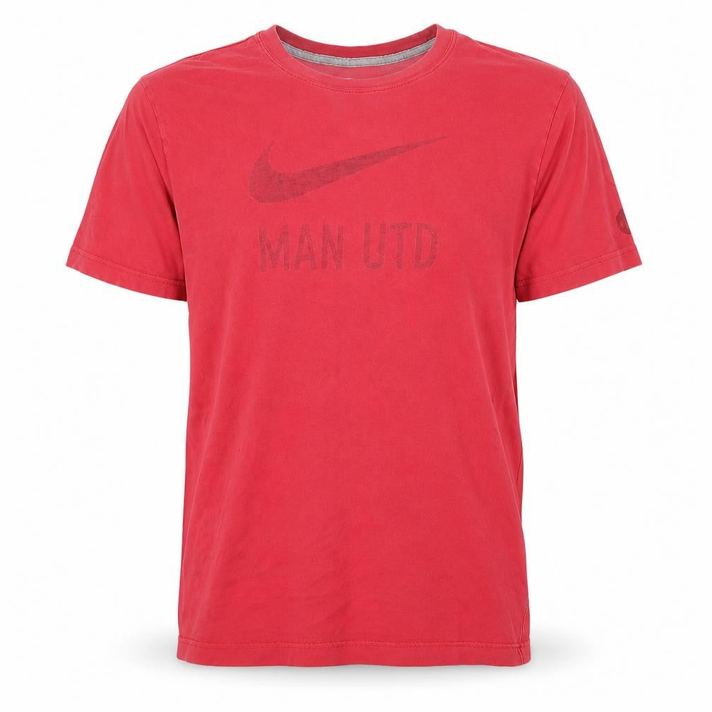 Front view of Nike Men's Red Graphic Slim Fit T-Shirt -, size L