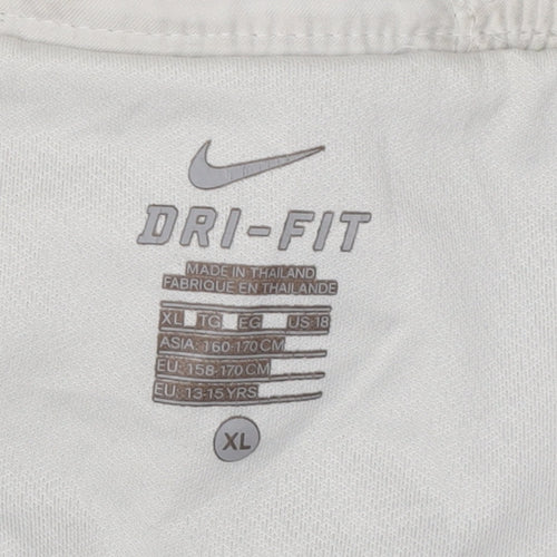 Nike Men's White Athletic Shorts XL Manchester United