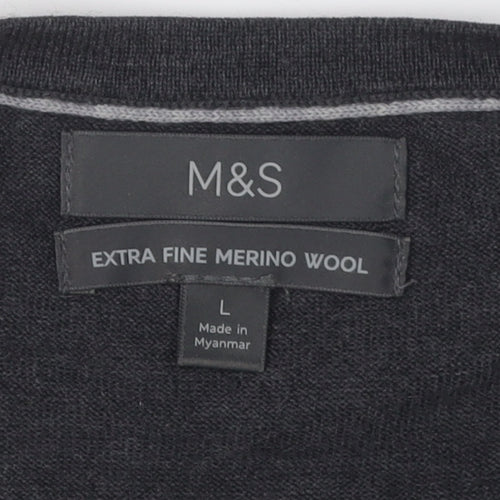 Marks and Spencer Men’s Black V-Neck Wool Jumper L