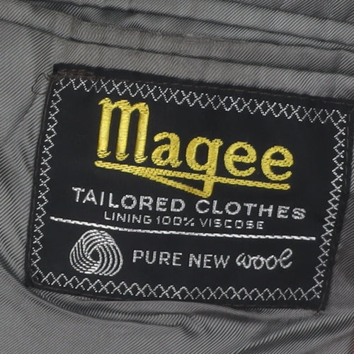 Magee Men's Grey Wool Blazer, Size 44R, Classic Style