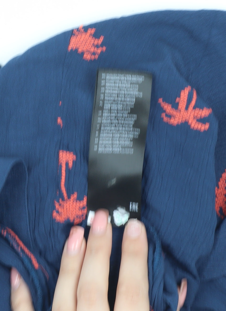 Mantaray Women's Blue Embroidered Shorts - Size 8