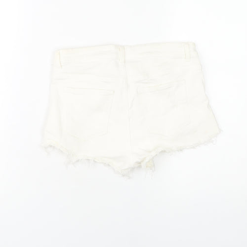 H&M Women's White Cut-Off Denim Shorts Size 6