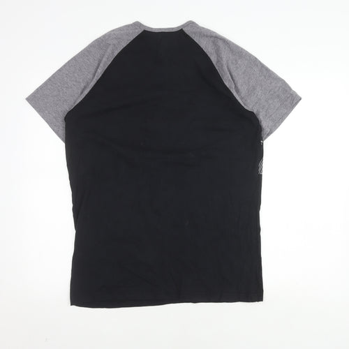 Disney Store Men's Black M T-Shirt Graphic The Incredible