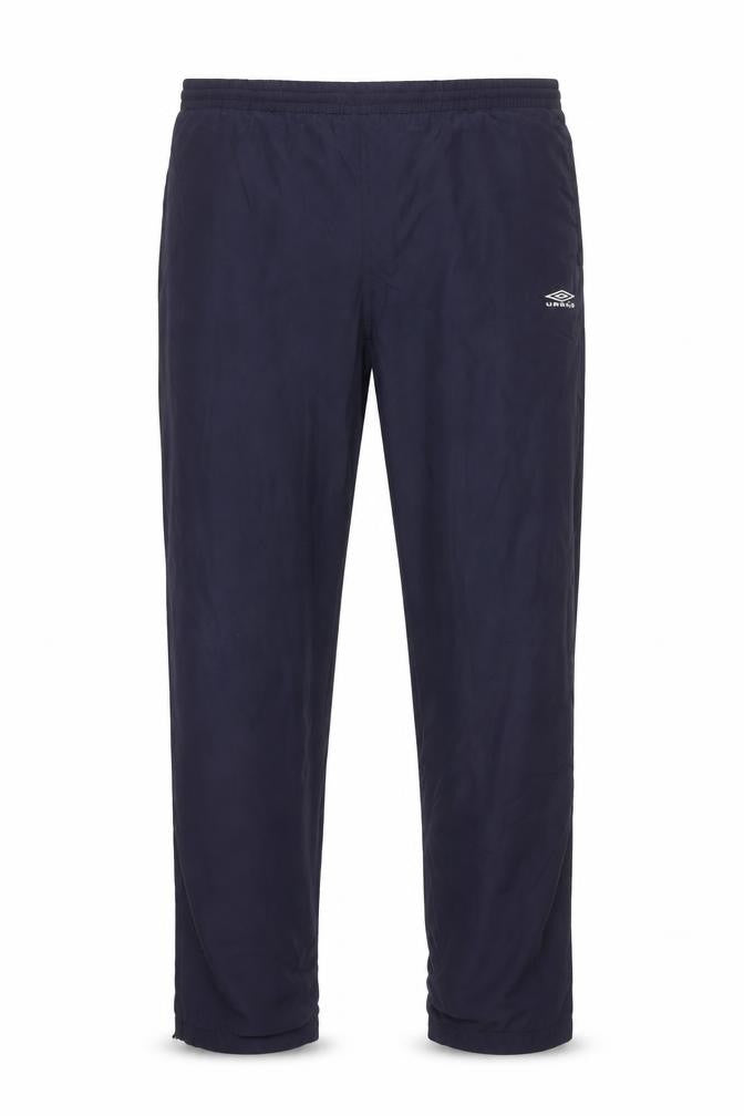Front view of Umbro Men's Black Track Pants L - Gym Training Sportswear