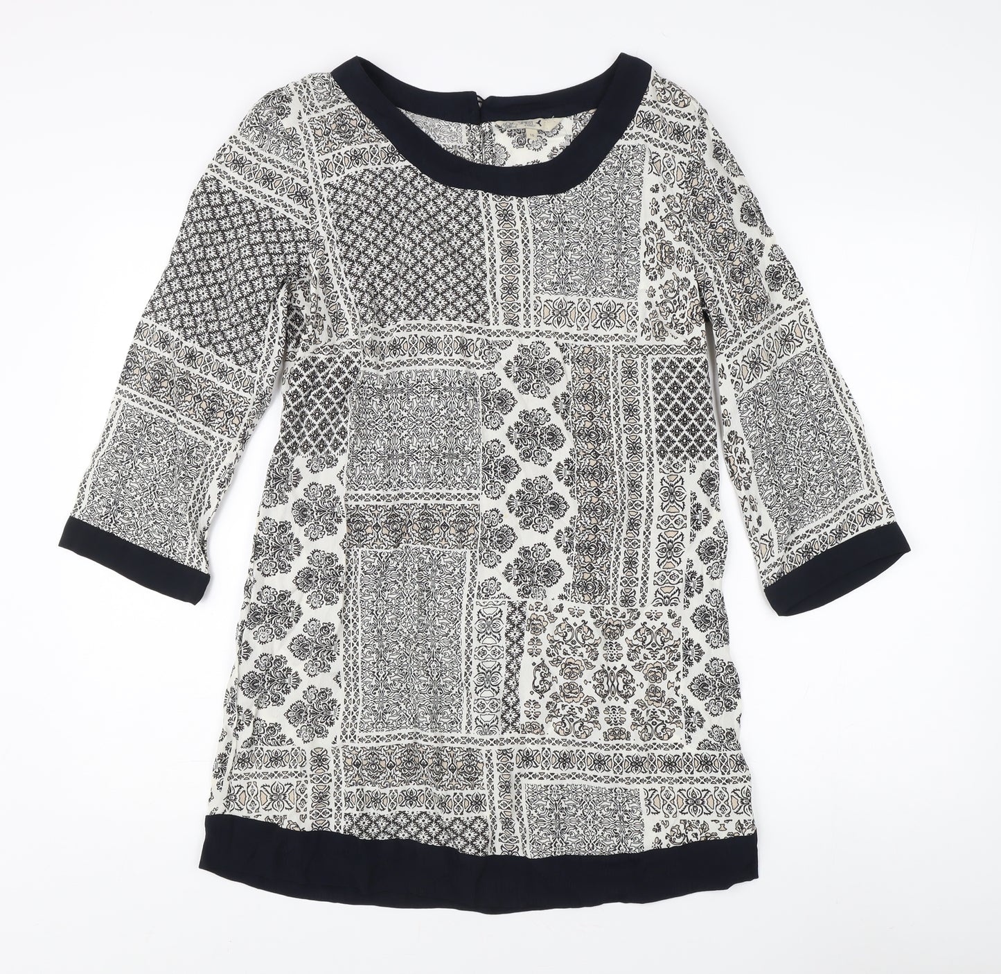Spirit at M&Co Women's Ivory Geometric Tunic - Size 10