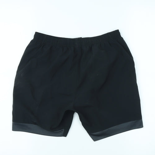 Umbro Boys Black Athletic Football Shorts Size 12 Years
