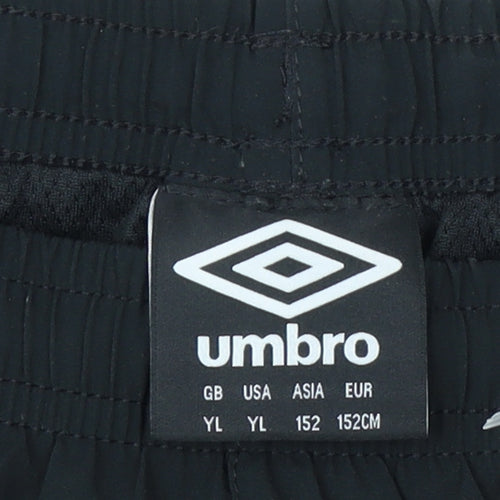 Umbro Boys Black Athletic Football Shorts Size 12 Years