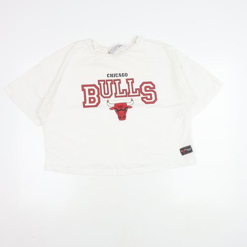 NBA Unisex White Bulls T-Shirt, Size 14, Embroidered Sports Style