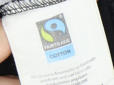 St. Pauli Men's Black Skull Graphic T-Shirt Medium