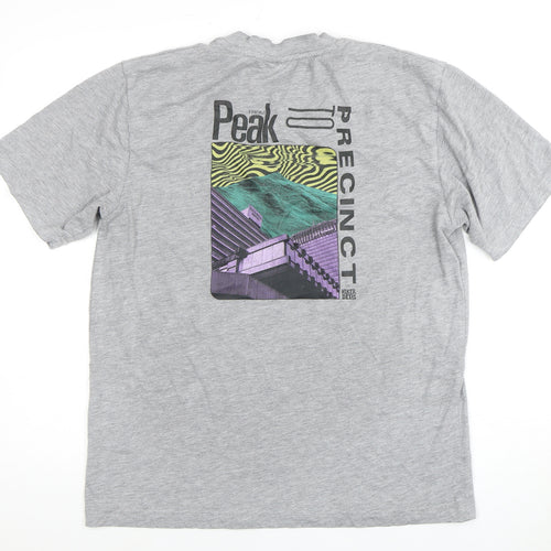 Hiker Babe Men's Grey Graphic Print T-Shirt, Size L