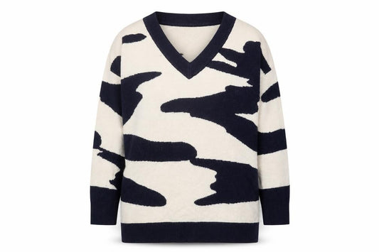 Front view of Wallis Women's Ivory Animal Print V-Neck jumper L