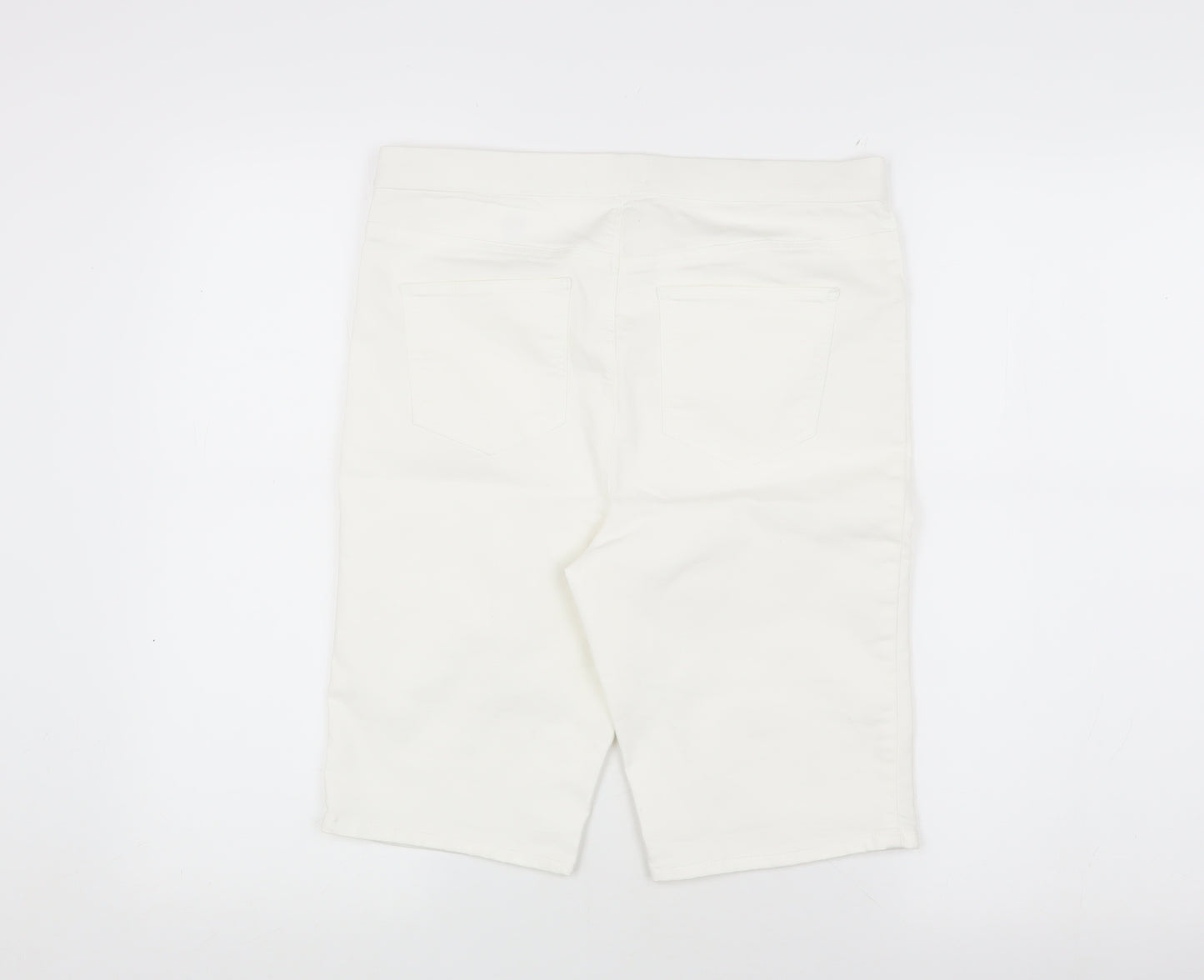 Papaya Women's White Bermuda Shorts Size 10