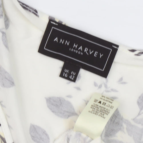 Ann Harvey Women's Floral Top 3/4 Sleeve Size 16