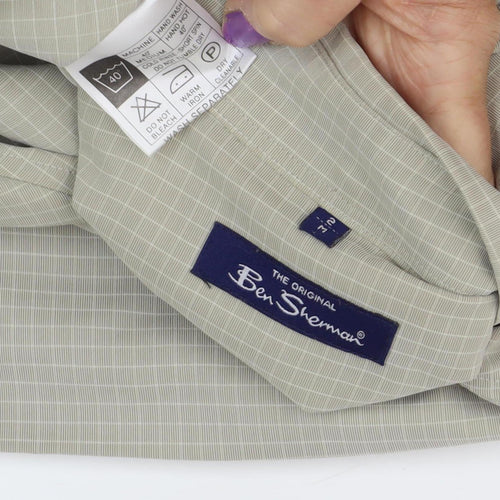 Ben Sherman Men's Shirt, size Medium.