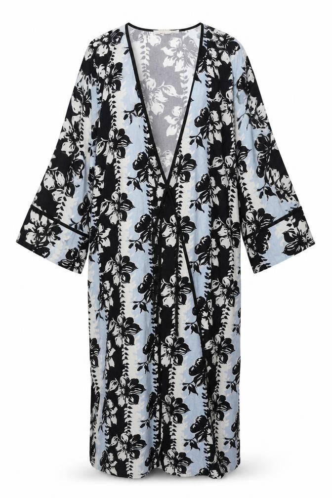 Front view of Oasis Women's Floral Cover Up, size 8, Multicoloured