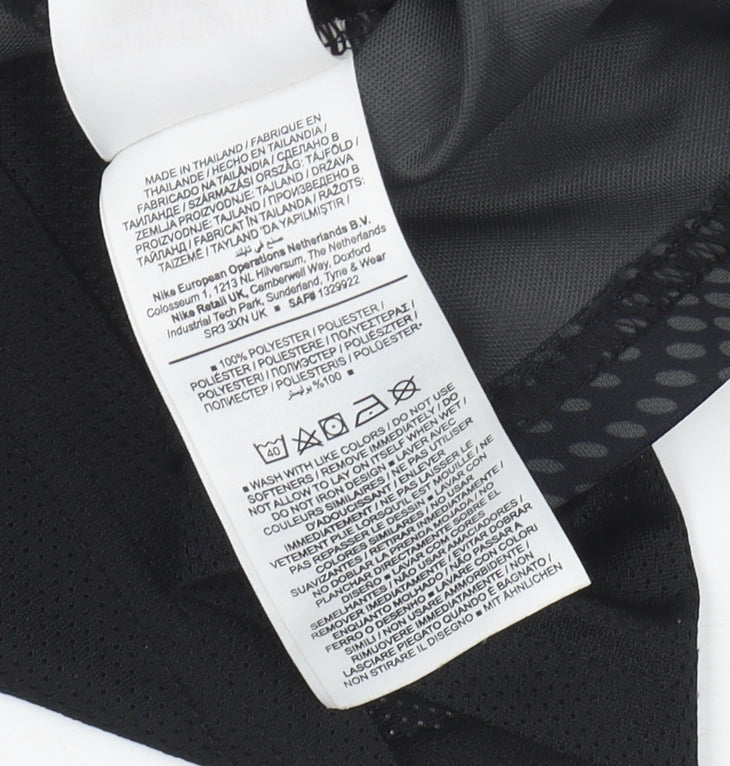 Nike Boys Black Graphic Print T-Shirt M - Sporty Activewear