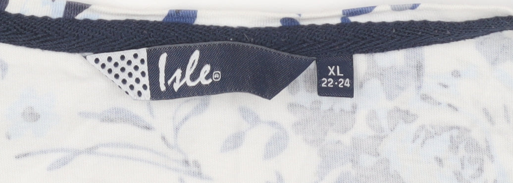 Isle Women's Blue Floral T-Shirt, Size 22-24, Plus Casual