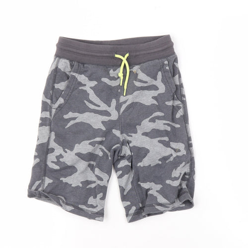 GapKids Boys' Grey Camo Sweat Shorts, Size 6-7, Elastic Waist