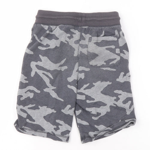 GapKids Boys' Grey Camo Sweat Shorts, Size 6-7, Elastic Waist