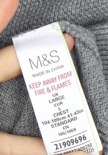 Marks and Spencer Men's Grey V-Neck Pullover, Large