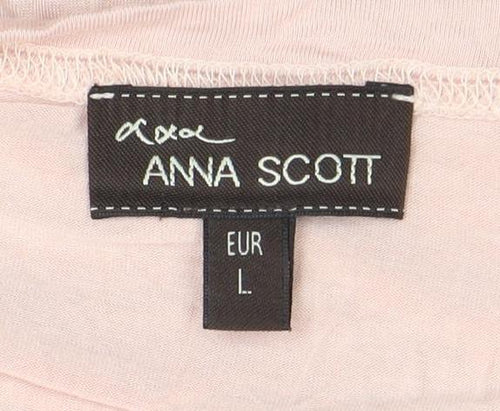 Anna Scott Women's Pink Floral Print T-Shirt