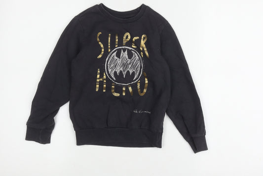 Front view of Batman girls’ black graphic sweatshirt pullover 4 years