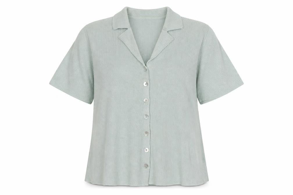 Front view of Modern Classics Women's Green Short Sleeve Collared Button Front Knit Top