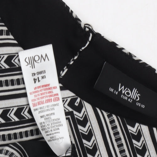 Wallis Women's Black Geometric Long Sleeve Blouse