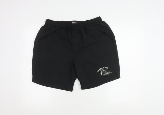 Atlas for Men Black Activewear Shorts - Size L