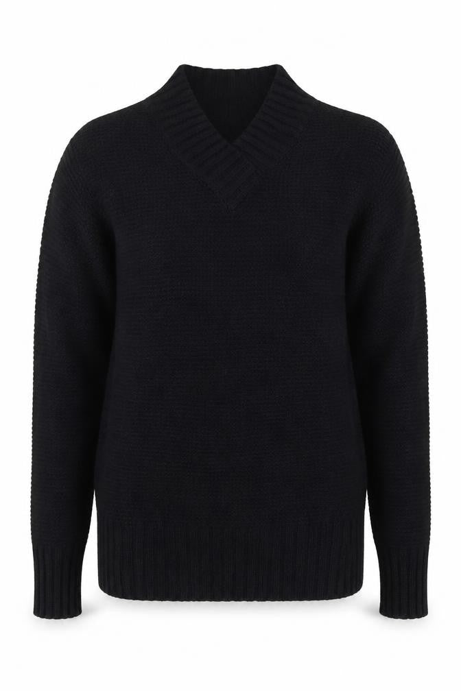 Front view of Uniqlo Women’s Black Pullover V-Neck Jumper XS
