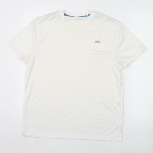 Men's White Crew Neck T-Shirt, Size M