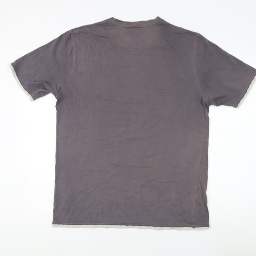 Mantaray Men's Grey Graphic T-Shirt Medium