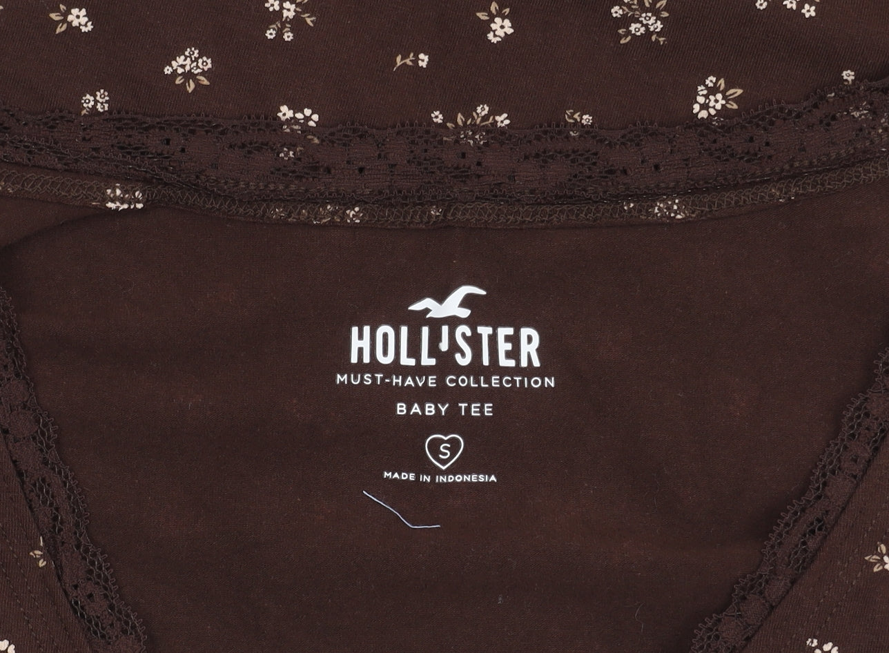 Hollister Women's Brown Floral Cropped Tee, Size S, V-Neck