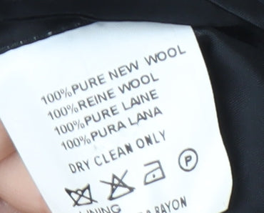 DAKS Men's Black Short Wool Blazer, 42S, Formal Style