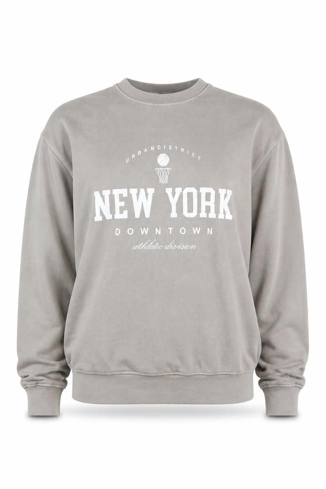 Front view of PRETTYLITTLETHING Women's Grey Pullover Sweatshirt M