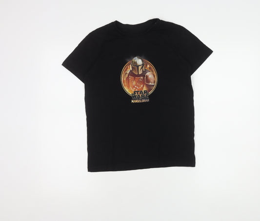 Front view of Star Wars boys’ black t-shirt 11-12 years mandalorian graphic