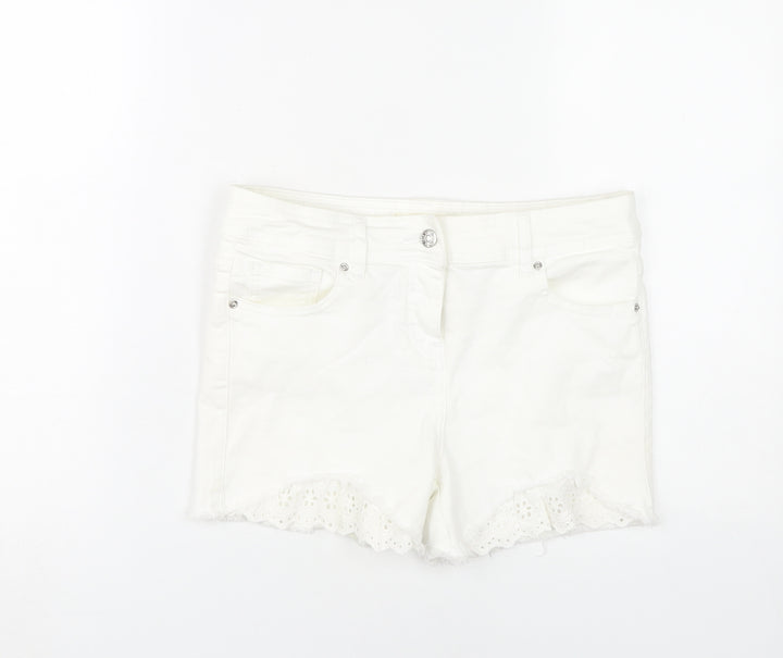 Next Women’s White Cut-Off Shorts Size 8