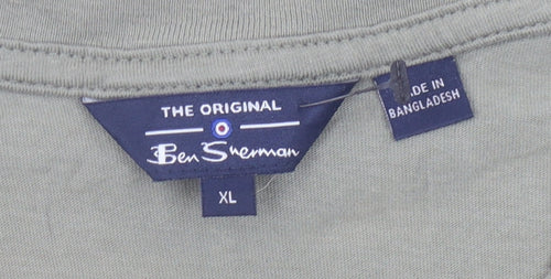 Ben Sherman Men's T-shirt, size XL.
