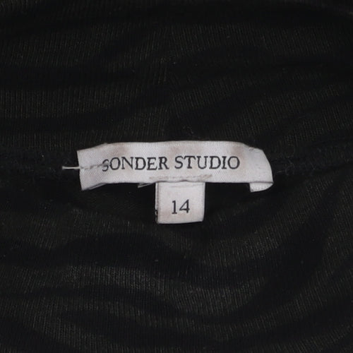 Sonder Studio Women's Black Animal Print Top Size 14